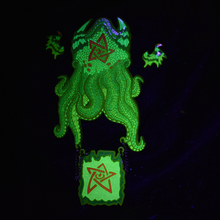 Load image into Gallery viewer, Summoning Cthulhu Enamel Pin SET LIMITED EDITION